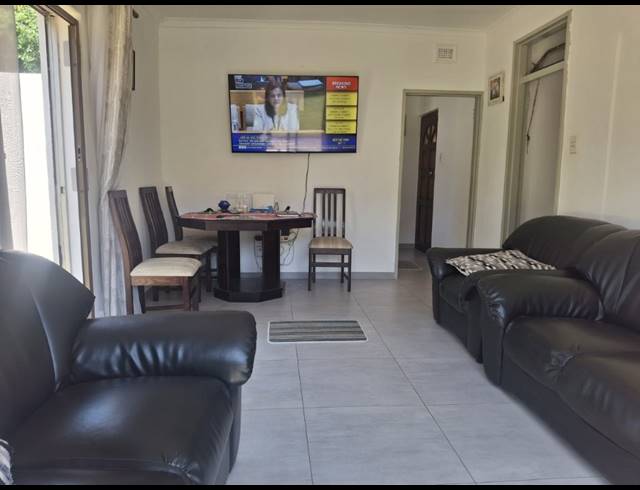 3 BEDROOM HOUSE FOR SALE IN AUSTERVILLE